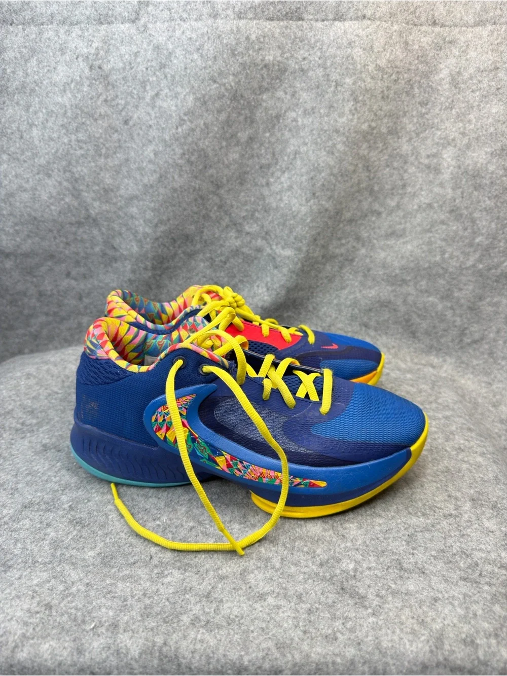 Nike Zoom Freak 4 GS Basketball Shoes 'Multicolor / Game Royal' Size 7Y / EU 38.